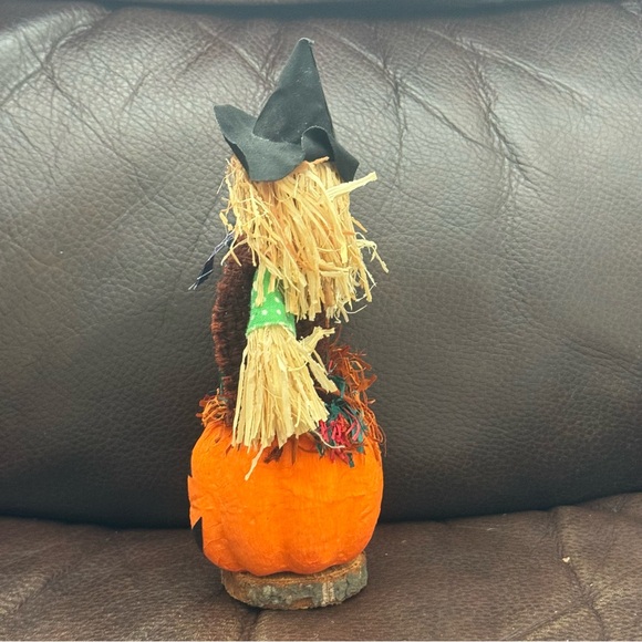 Scarecrow Witch on Jack o’ Lantern - Vintage Hand Crafted Straw Figurine READ - Picture 6 of 9